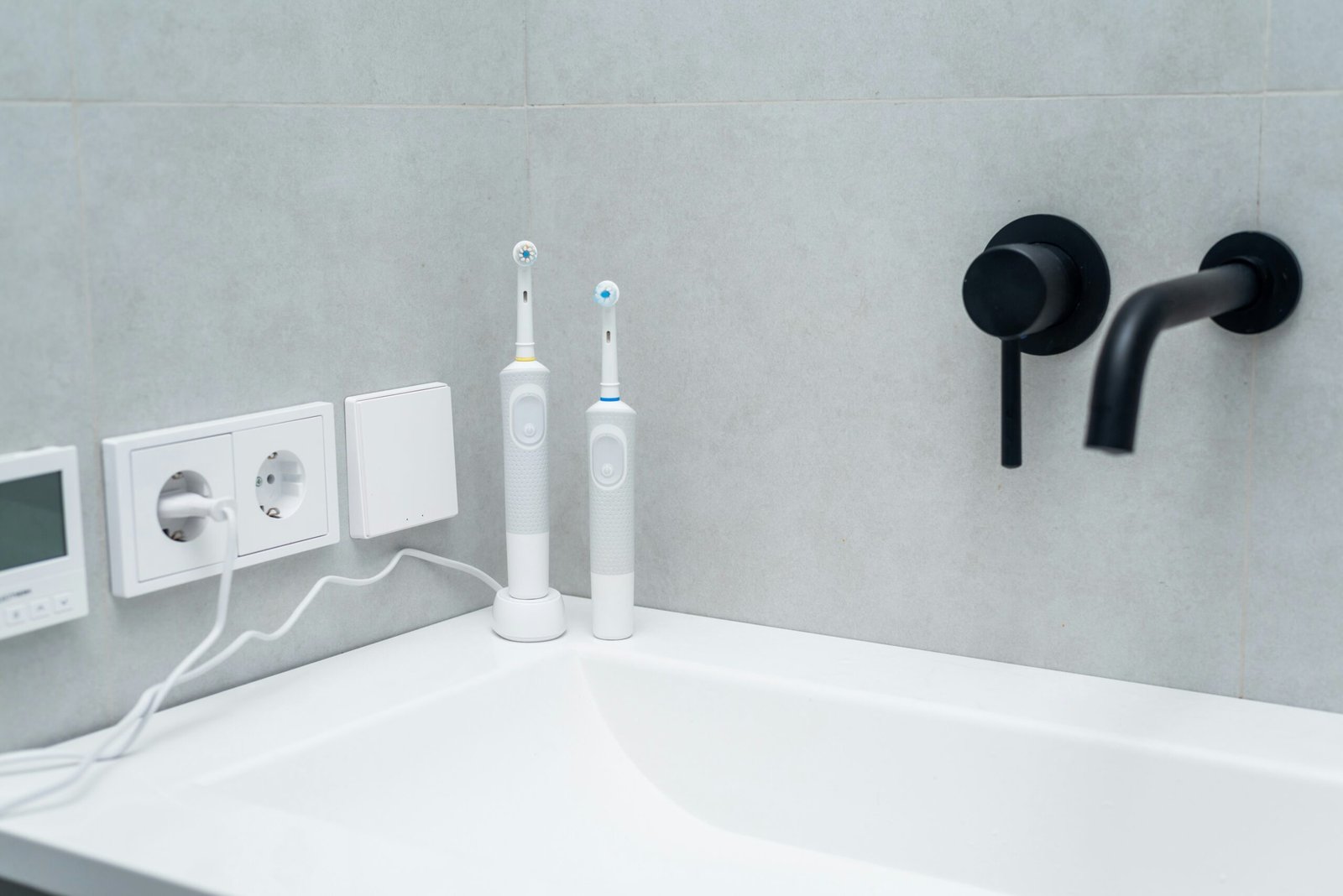 Your Complete Maison & Glow Routine for Whiter, Brighter Teeth