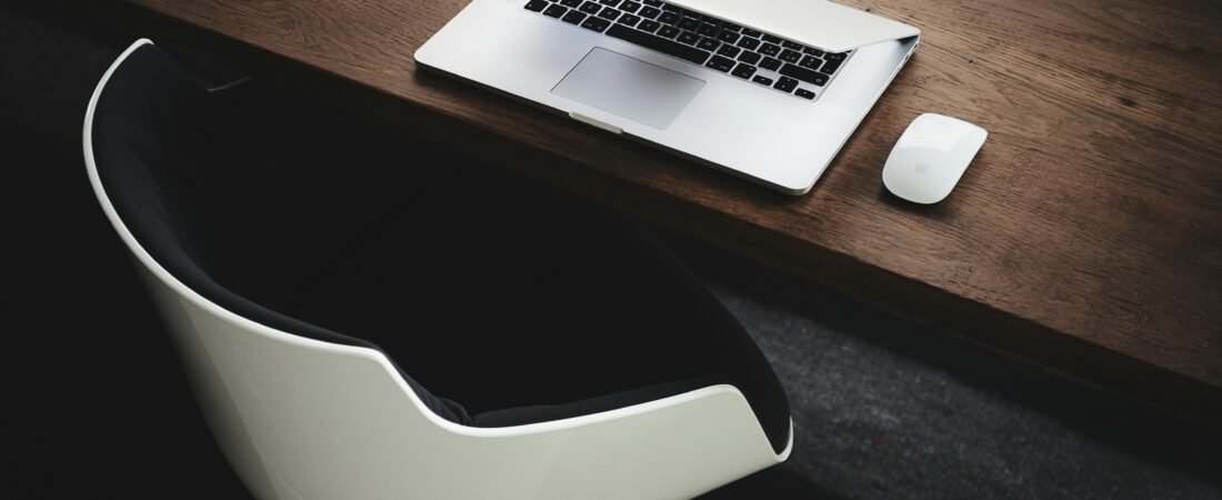 The Best Work Bags for Women — Stylish, Practical & Amazon-Approved