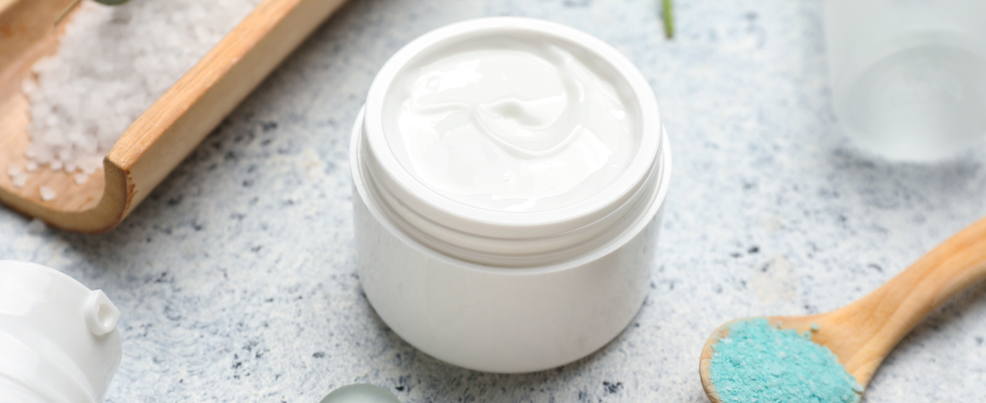 ❄️ The Arctic Glass Skin Routine: A Simple Korean Ritual for a Clear, Glossy, Ice-Like Glow