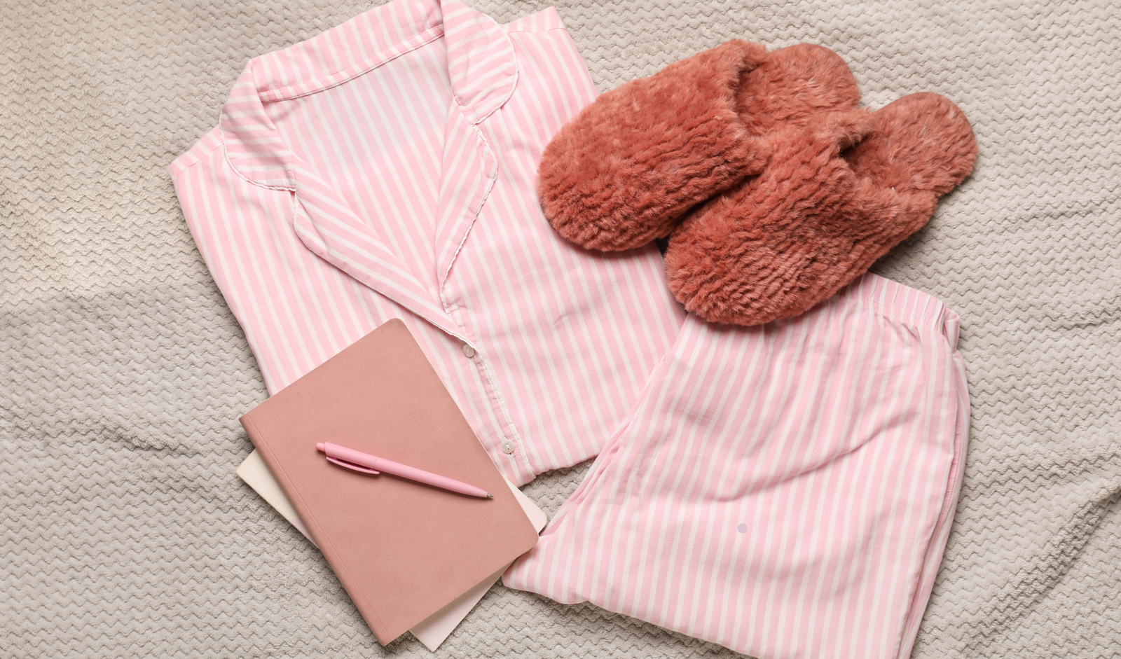Victoria’s Secret Essentials Every Cozy Girl Needs