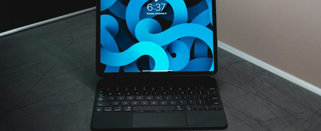 My Cozy iPad Setup That Boosts Productivity & Makes Work Feel Effortless