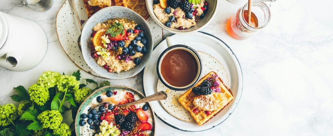 My Simple Breakfast Routine That Keeps Me Full & Energized