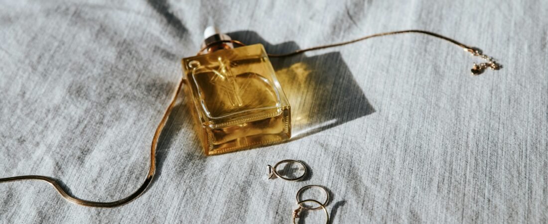 My Everyday Jewelry Stack (Simple, Minimal & Timeless)