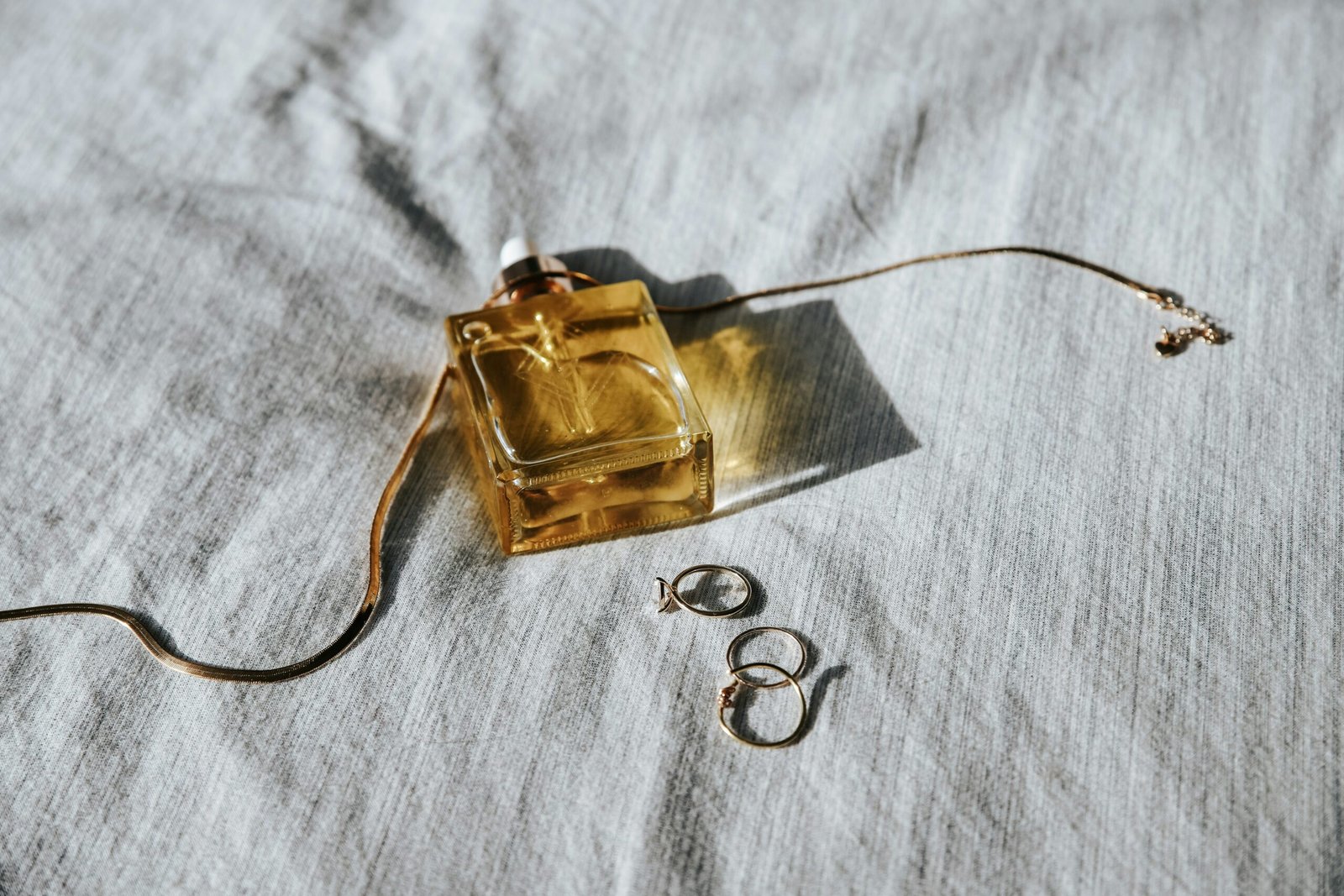 My Everyday Jewelry Stack (Simple, Minimal & Timeless)