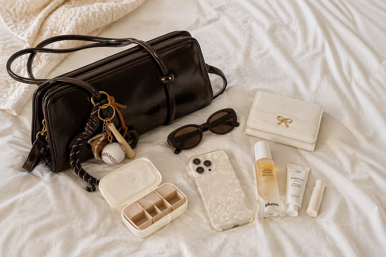 Everyday Bag Essentials That Keep Me Organized