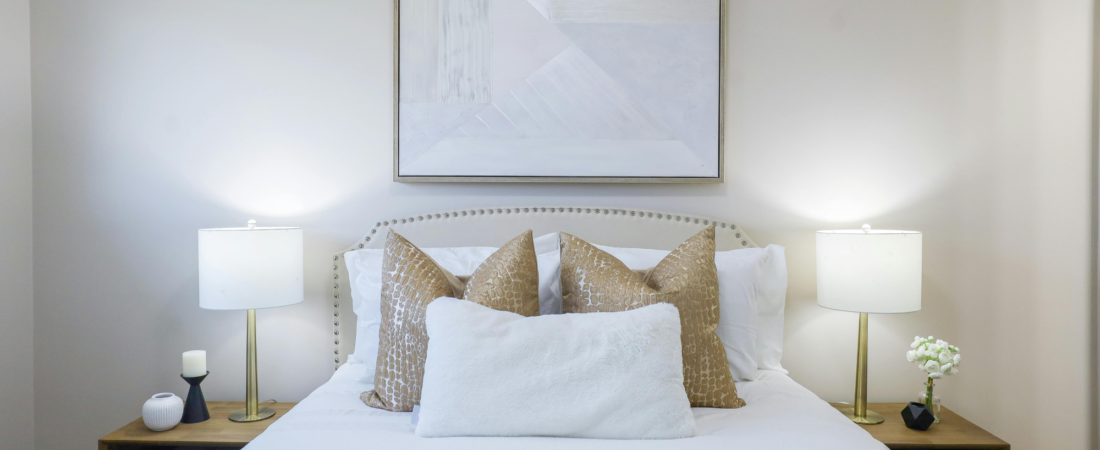 How to Create a Soft Summer Bed That Feels Light, Clean & Cozy