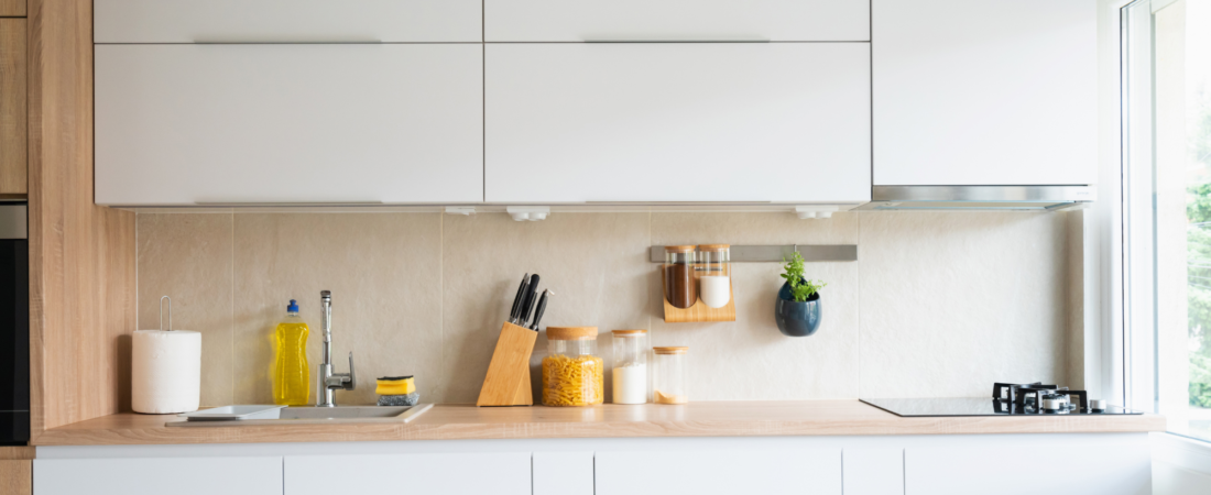 Master the Art of a Clutter-Free Kitchen: 4 Aesthetic Must-Haves for a Minimalist Pantry